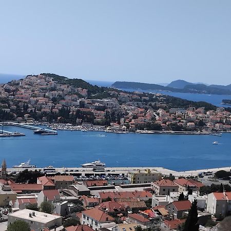 Rooms Anela With Large Common Tarrace And Beautiful Sea View Ντουμπρόβνικ Εξωτερικό φωτογραφία