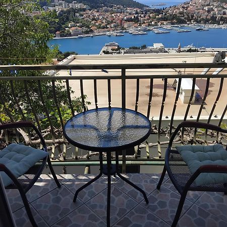 Rooms Anela With Large Common Tarrace And Beautiful Sea View Ντουμπρόβνικ Εξωτερικό φωτογραφία