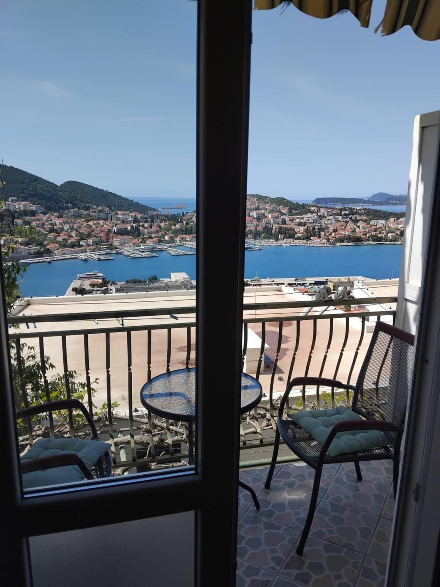 Rooms Anela With Large Common Tarrace And Beautiful Sea View Ντουμπρόβνικ Εξωτερικό φωτογραφία