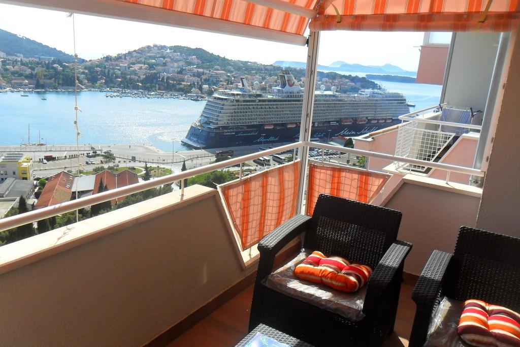 Rooms Anela With Large Common Tarrace And Beautiful Sea View Ντουμπρόβνικ Εξωτερικό φωτογραφία