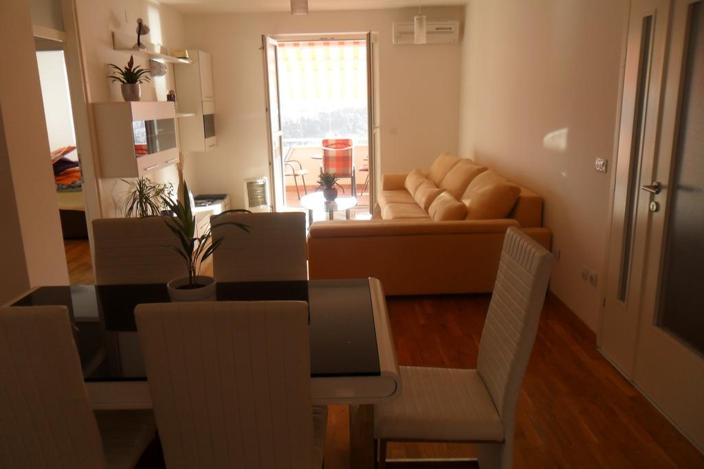 Rooms Anela With Large Common Tarrace And Beautiful Sea View Ντουμπρόβνικ Δωμάτιο φωτογραφία